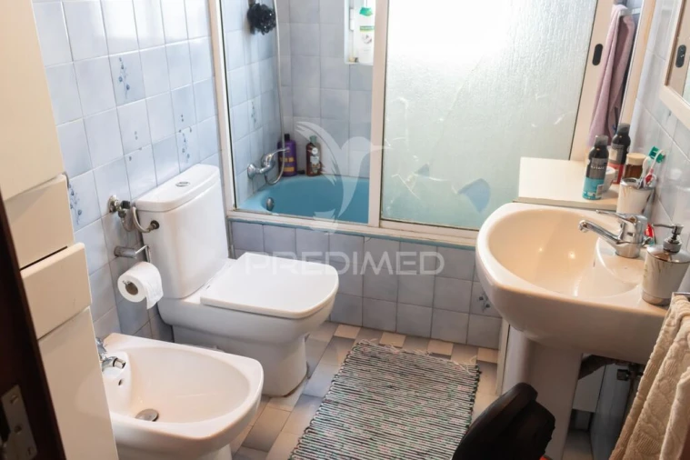 Moradia T3 para Venda em Praia da Vitoria (Santa Cruz) Foto 9