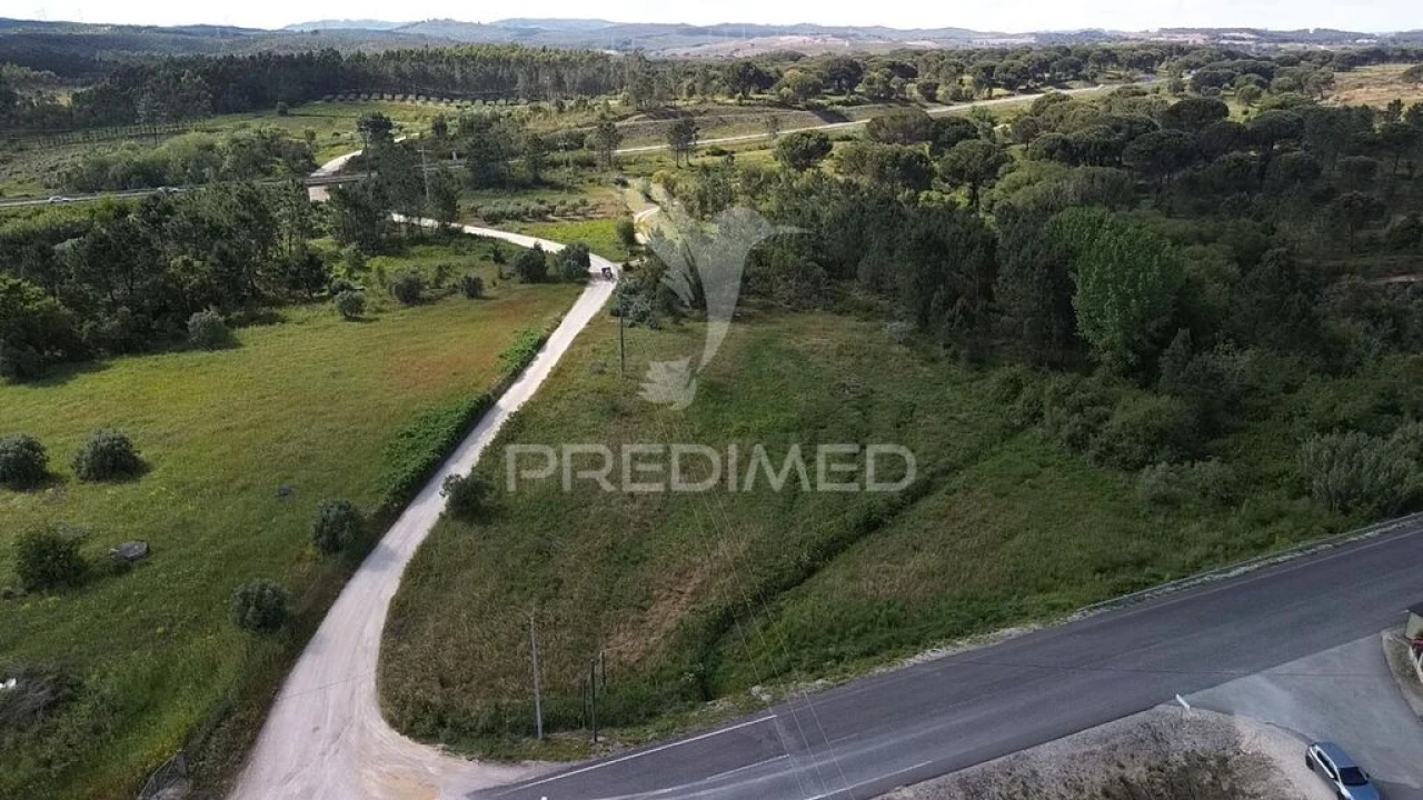 Terreno para Venda em Arrouquelas Foto 3