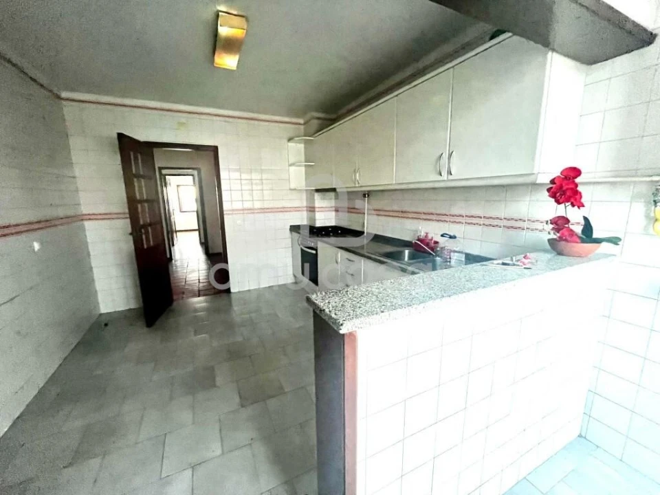 Apartamento T4 para Venda em Oliveira do Bairro Foto 7