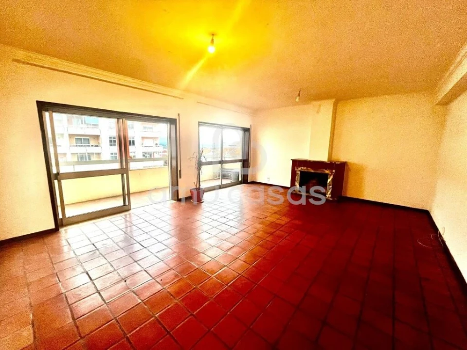 Apartamento T4 para Venda em Oliveira do Bairro Foto 1