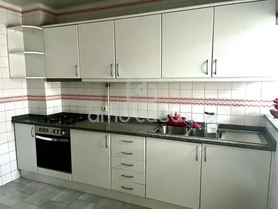 Apartamento T4 para Venda em Oliveira do Bairro Foto 5