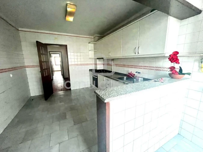 Apartamento T4 para Venda em Oliveira do Bairro Foto 7