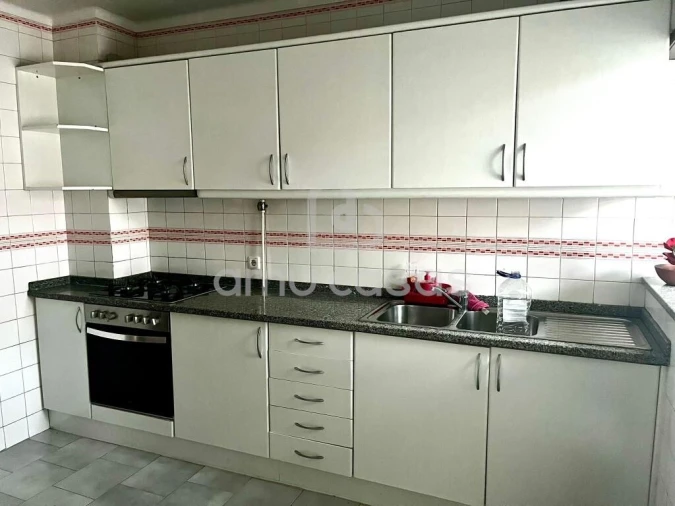 Apartamento T4 para Venda em Oliveira do Bairro Foto 5