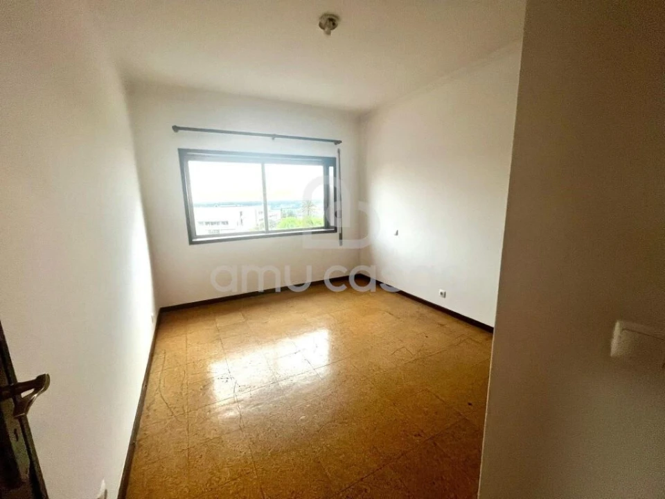 Apartamento T4 para Venda em Oliveira do Bairro Foto 13