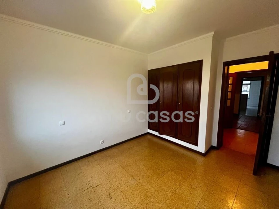 Apartamento T4 para Venda em Oliveira do Bairro Foto 10