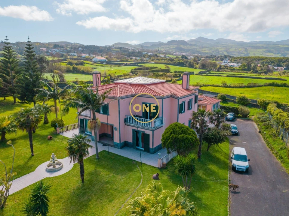 Moradia T5 para Venda em São Vicente Ferreira Foto 1