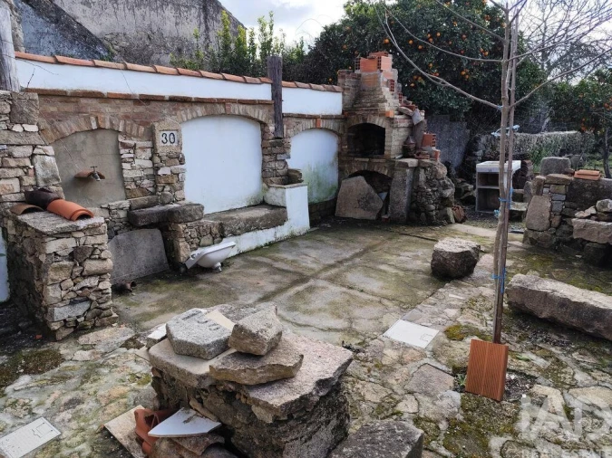 Moradia T6 para Venda em Alpalhão Foto 16