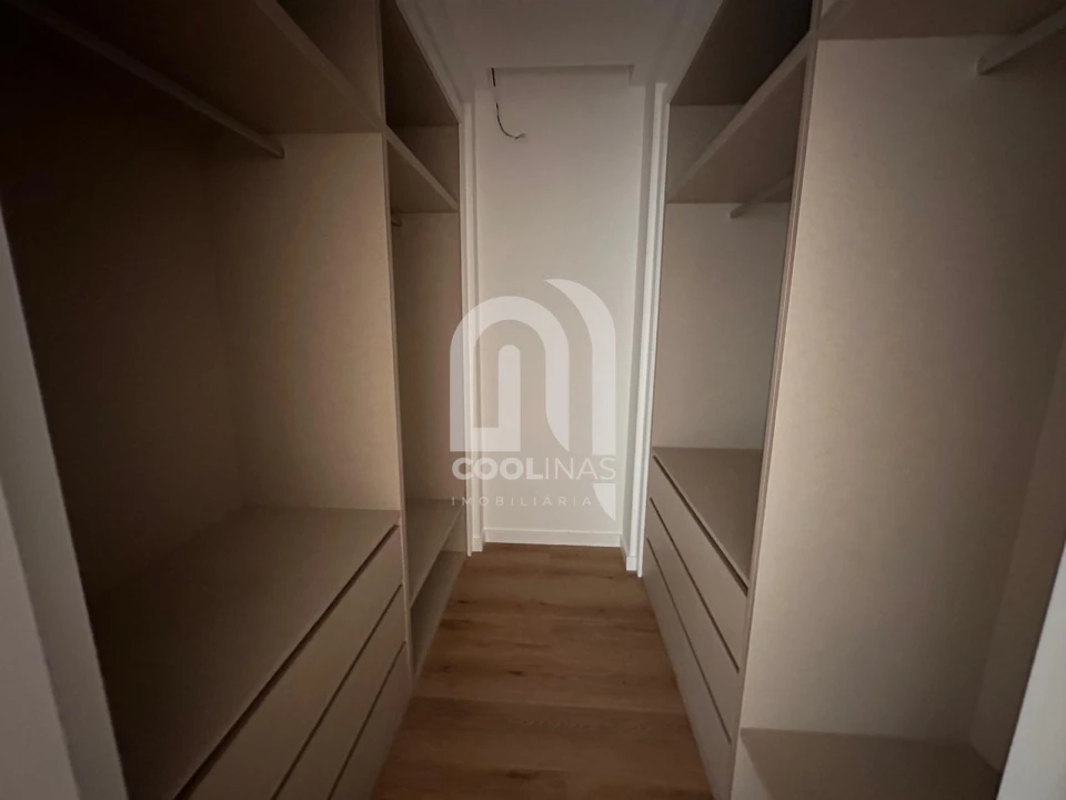 Moradia T4 para Venda em Corroios Foto 12