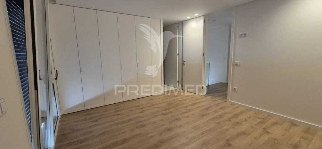 Moradia T3 para Venda em Merelim (São Pedro) e Frossos Foto 4