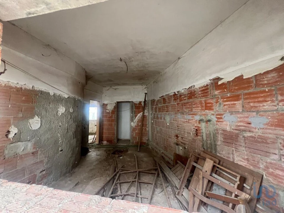 Moradia T3 para Venda em Vermelha Foto 3