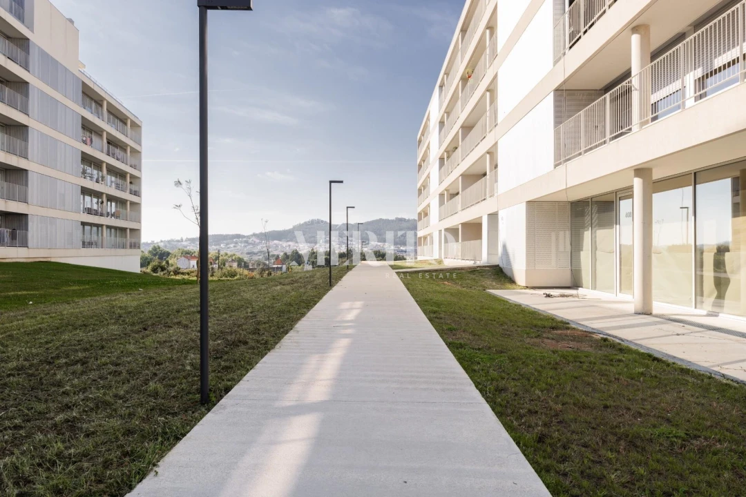 Apartamento T4 para Venda em Barcelinhos Foto 44