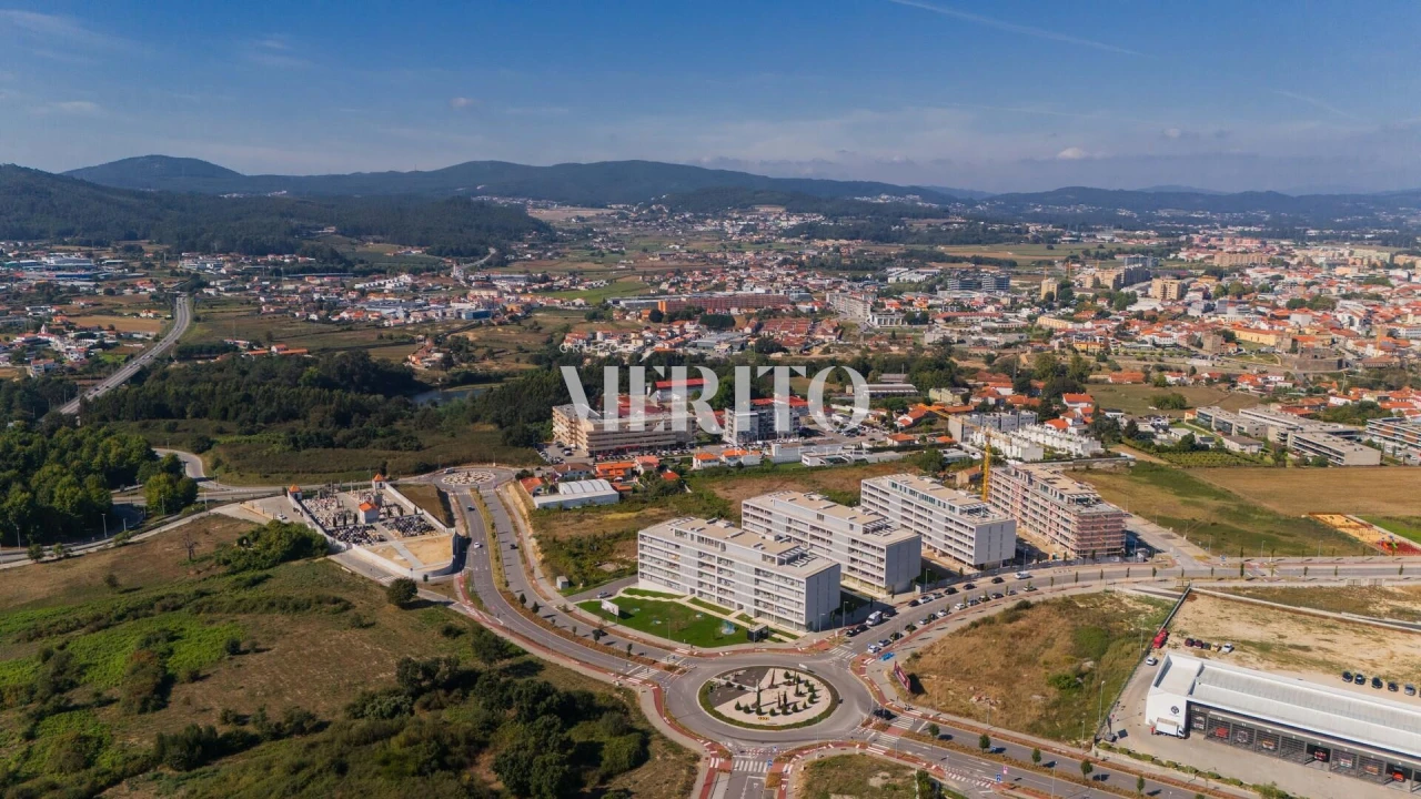 Apartamento T4 para Venda em Barcelinhos Foto 3