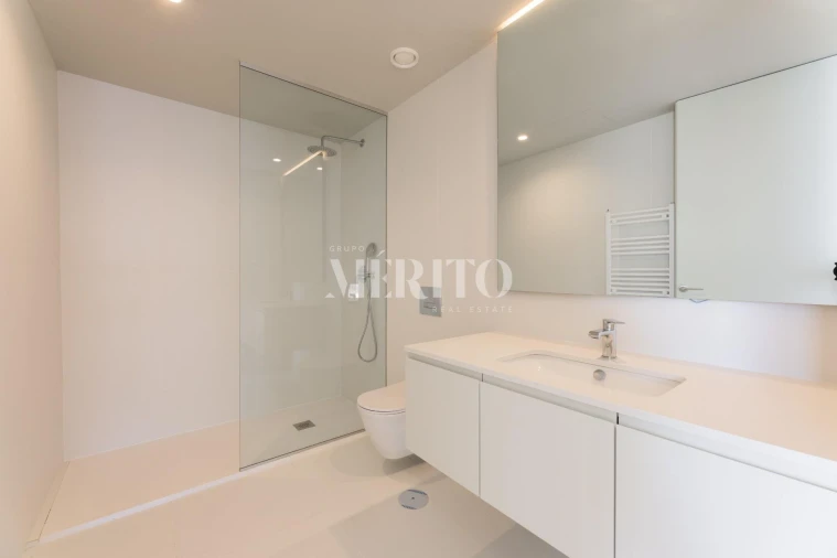 Apartamento T4 para Venda em Barcelinhos Foto 28