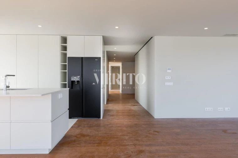 Apartamento T4 para Venda em Barcelinhos Foto 5