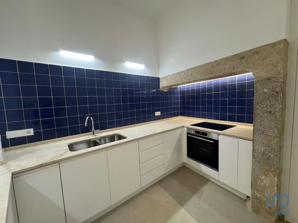 Apartamento T2 para Arrendamento em Santa Maria Maior Foto 10