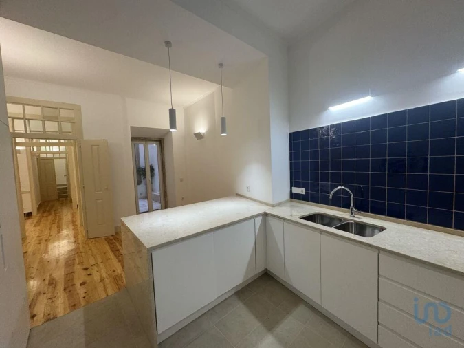 Apartamento T2 para Arrendamento em Santa Maria Maior Foto 10