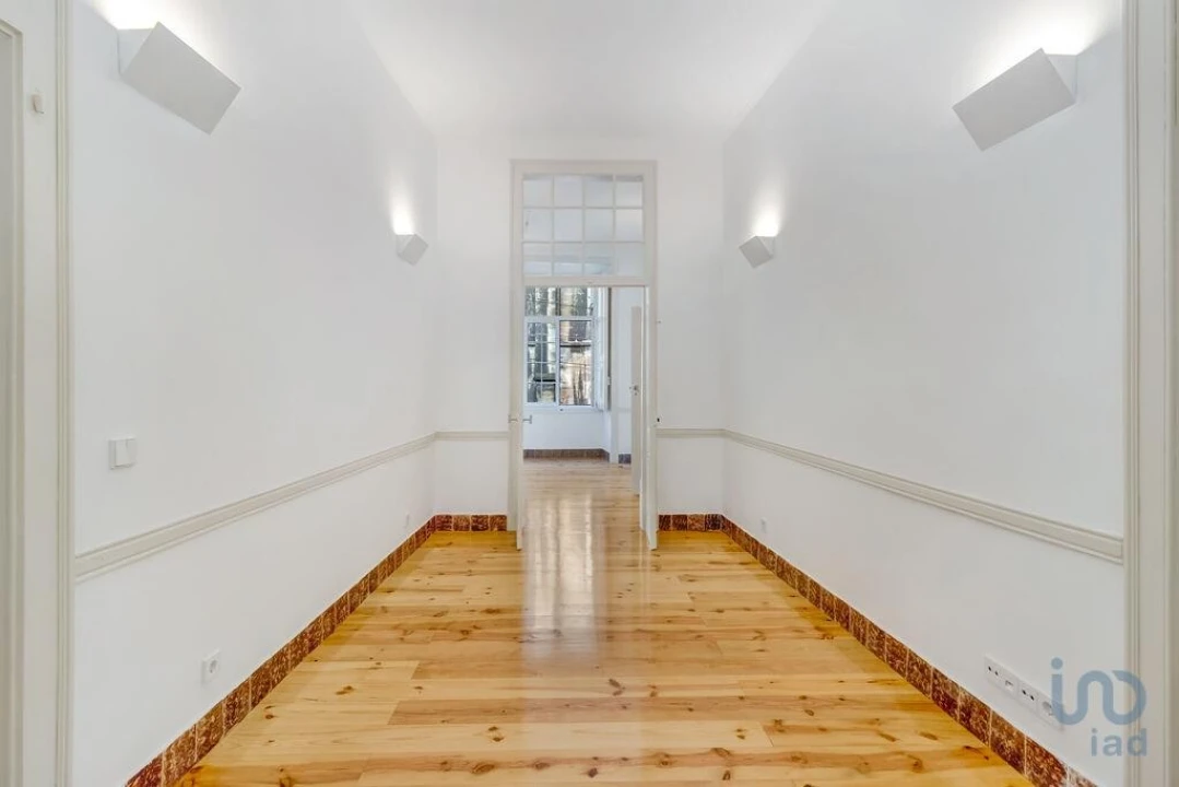 Apartamento T2 para Arrendamento em Santa Maria Maior Foto 6