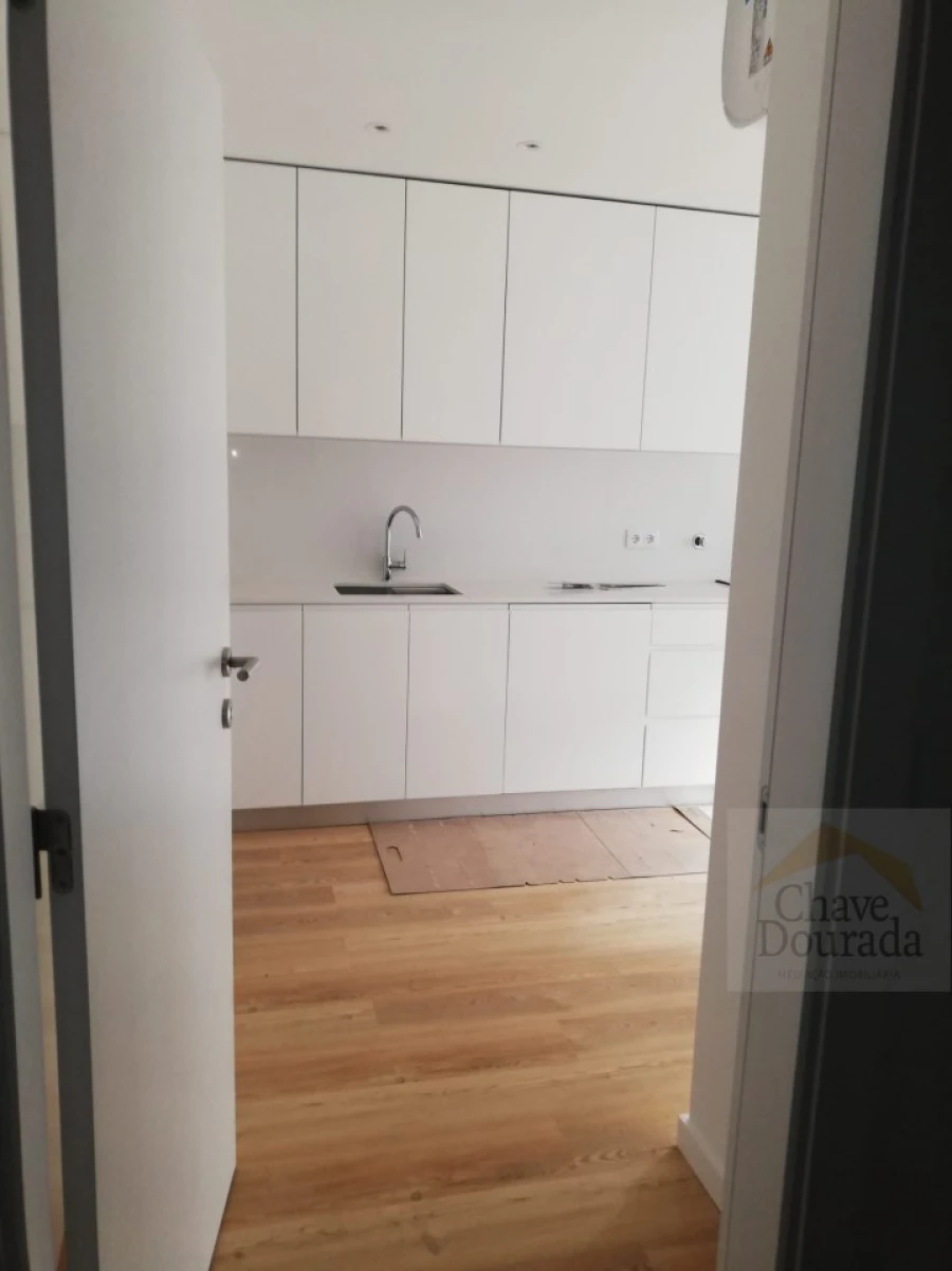 Apartamento T2 para Venda em Santo Antonio dos Olivais Foto 6