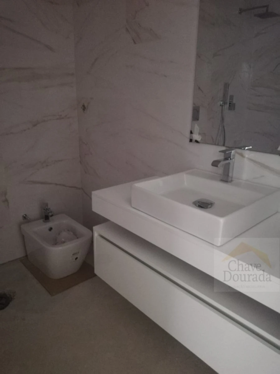 Apartamento T2 para Venda em Santo Antonio dos Olivais Foto 14