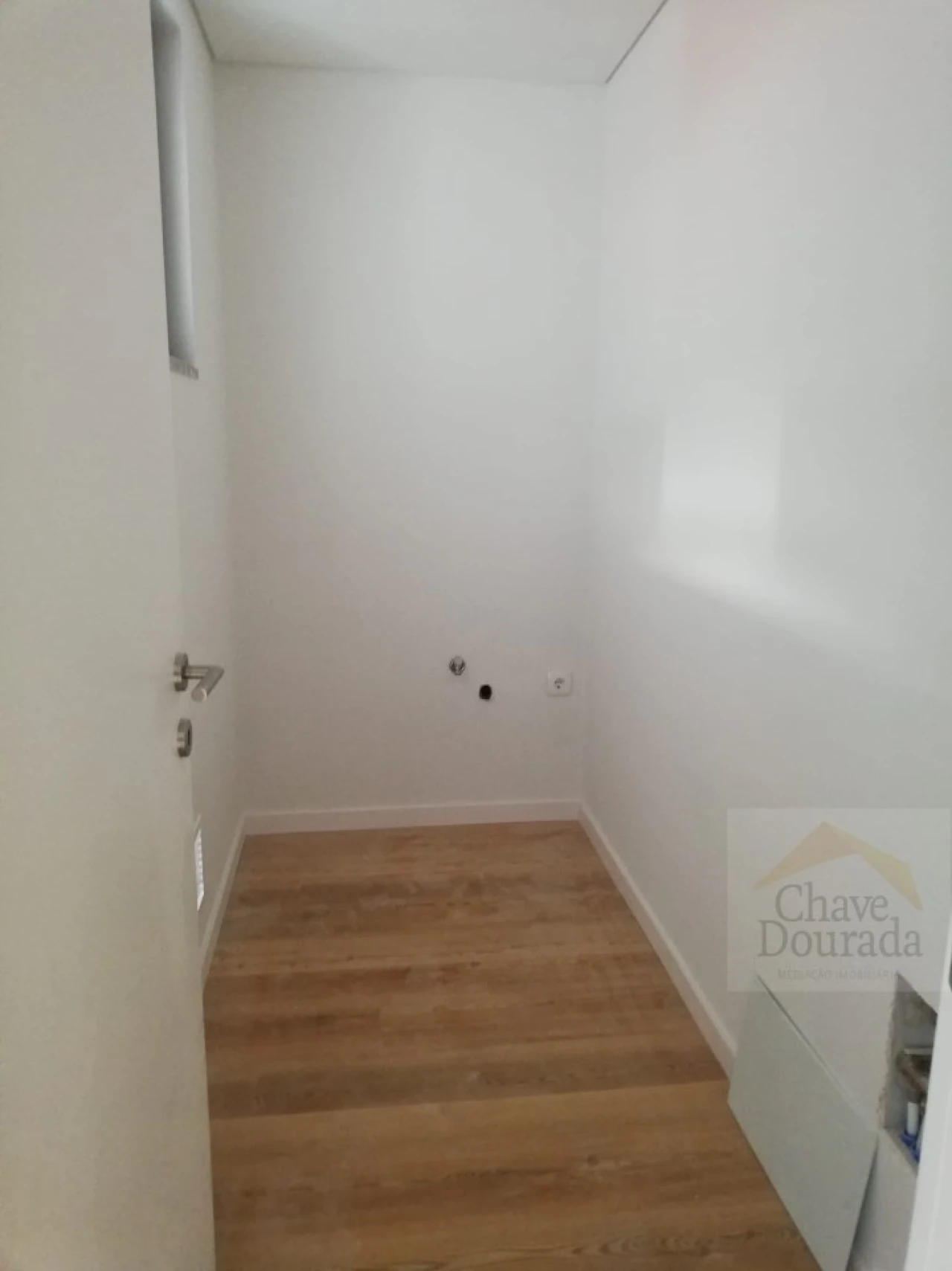 Apartamento T4 para Venda em Santo Antonio dos Olivais Foto 10