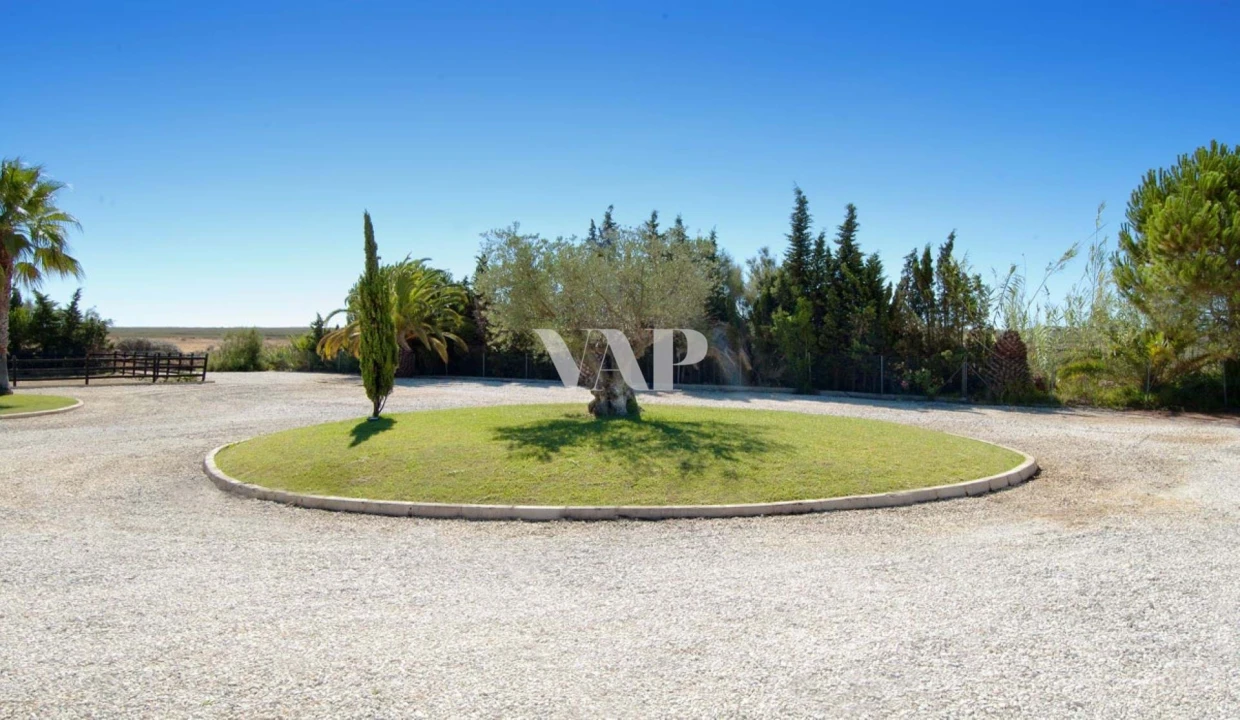 Moradia T5 para Venda em Conceição e Cabanas de Tavira Foto 26