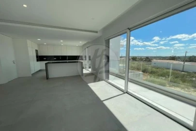 Moradia T4 para Venda em Mexilhoeira Grande
