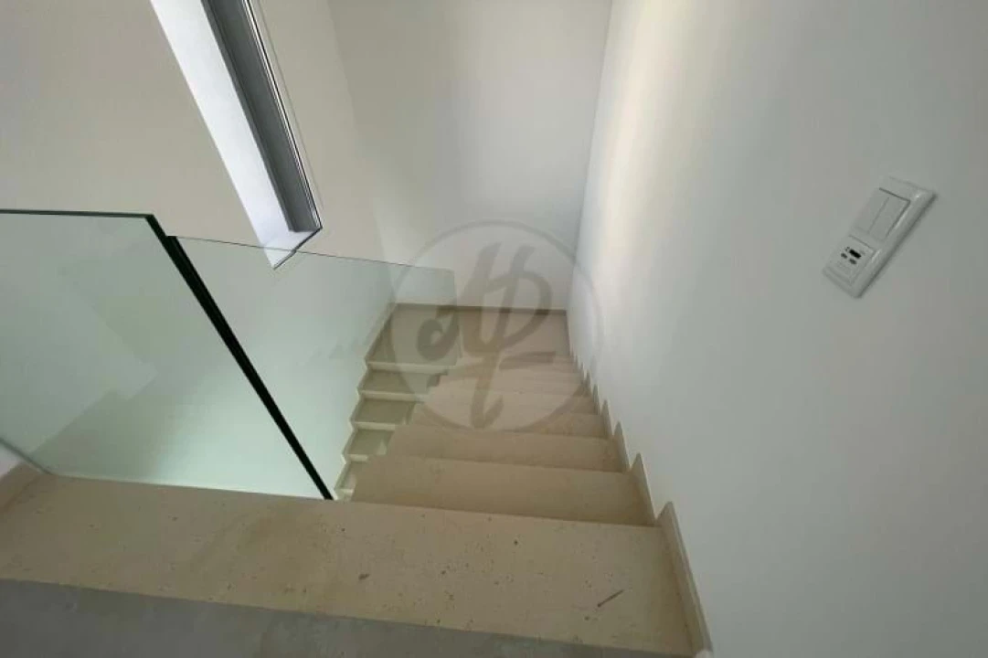 Moradia T4 para Venda em Mexilhoeira Grande Foto 29