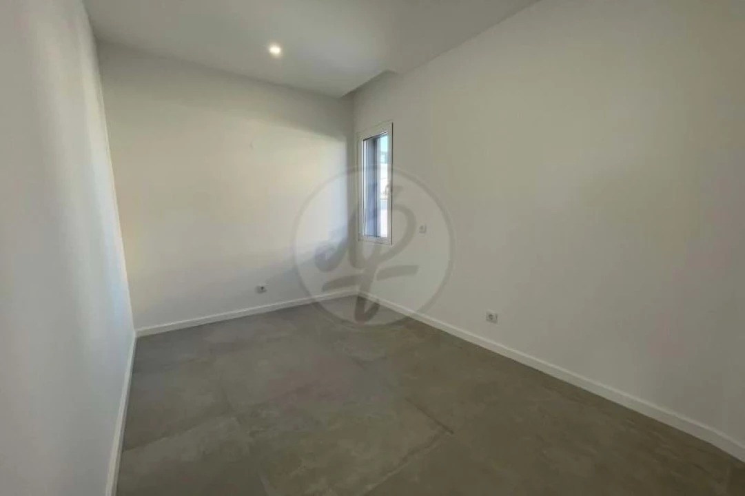 Moradia T4 para Venda em Mexilhoeira Grande Foto 32