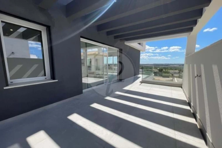 Moradia T4 para Venda em Mexilhoeira Grande Foto 40