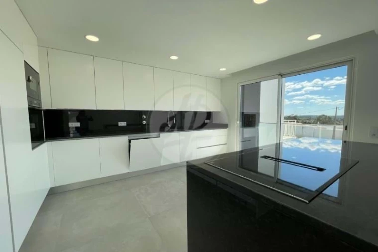 Moradia T4 para Venda em Mexilhoeira Grande Foto 15