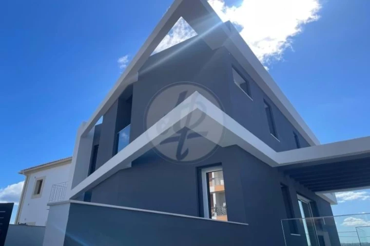 Moradia T4 para Venda em Mexilhoeira Grande Foto 48