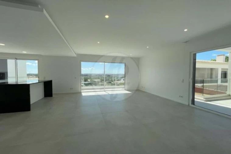 Moradia T4 para Venda em Mexilhoeira Grande Foto 6