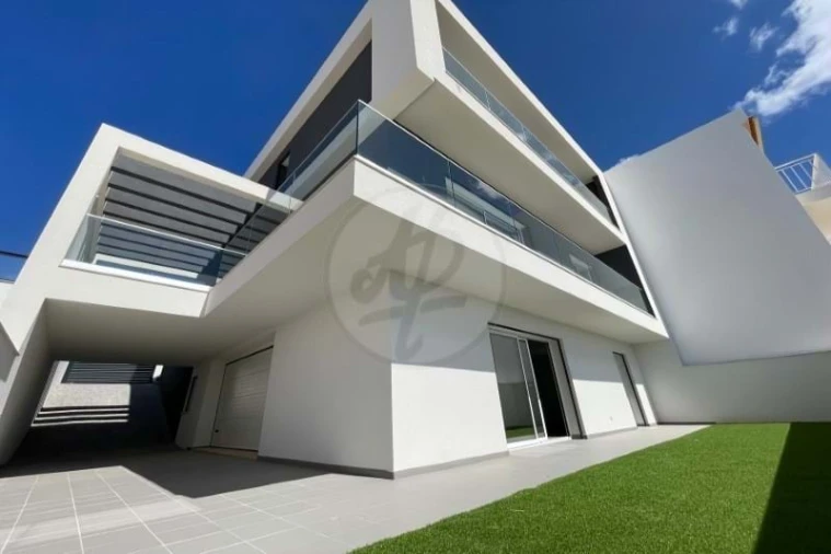 Moradia T4 para Venda em Mexilhoeira Grande Foto 45