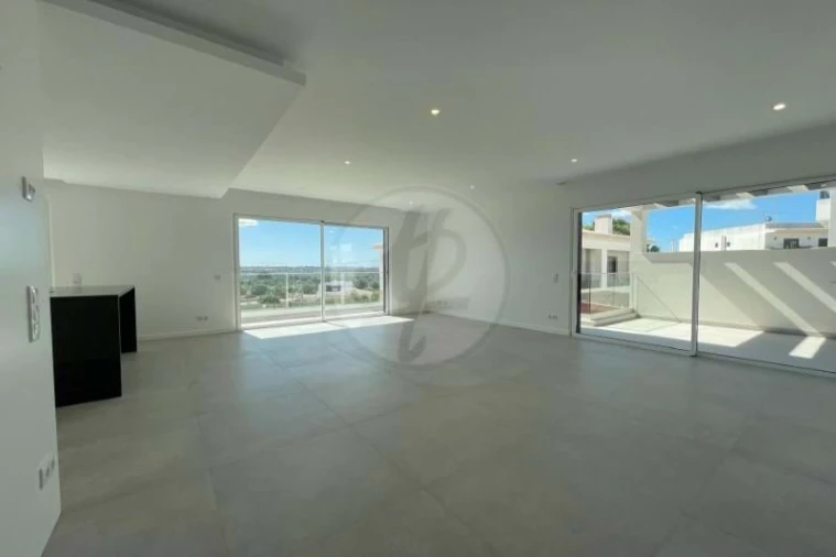 Moradia T4 para Venda em Mexilhoeira Grande Foto 5