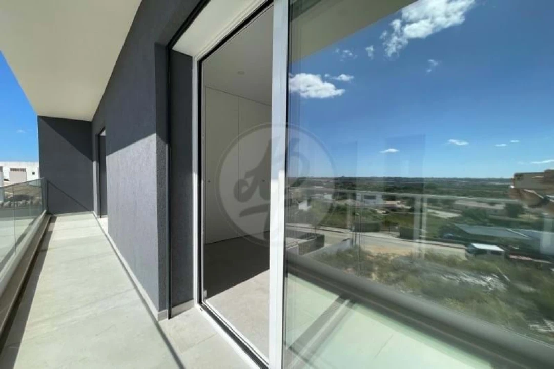 Moradia T4 para Venda em Mexilhoeira Grande Foto 26