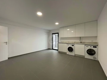 Moradia T4 para Venda em Mexilhoeira Grande