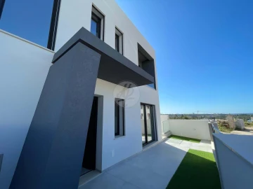 Moradia T4 para Venda em Mexilhoeira Grande