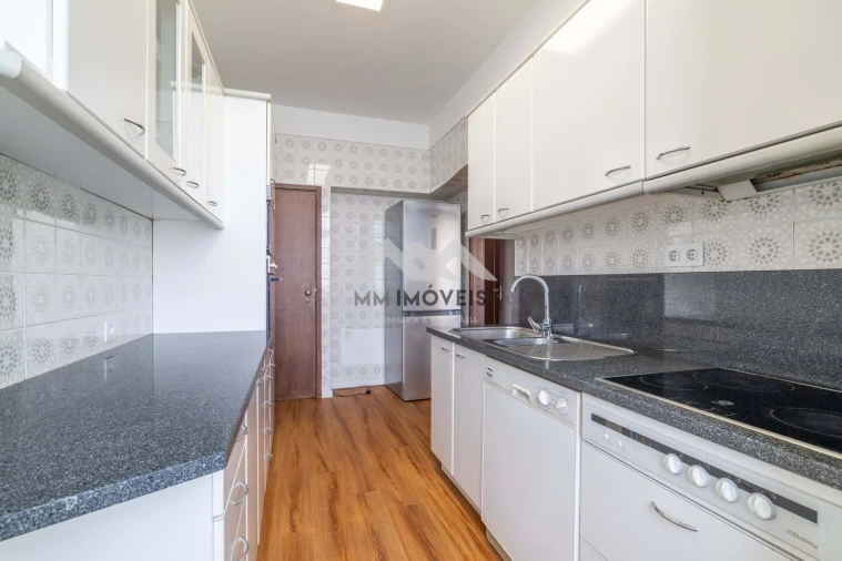 Apartamento T3 para Arrendamento em Santa Marinha e São Pedro da Afurada Foto 15