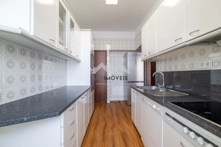 Apartamento T3 para Arrendamento em Santa Marinha e São Pedro da Afurada Foto 14