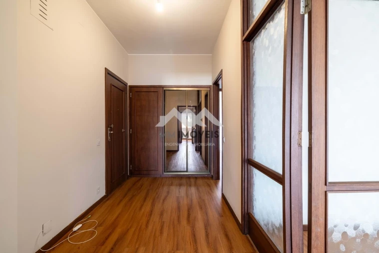 Apartamento T3 para Arrendamento em Santa Marinha e São Pedro da Afurada Foto 9