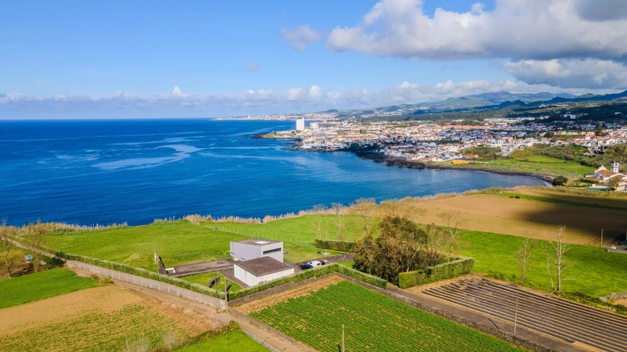 Moradia T3 para Venda em Ponta Delgada (São Pedro) Foto 50