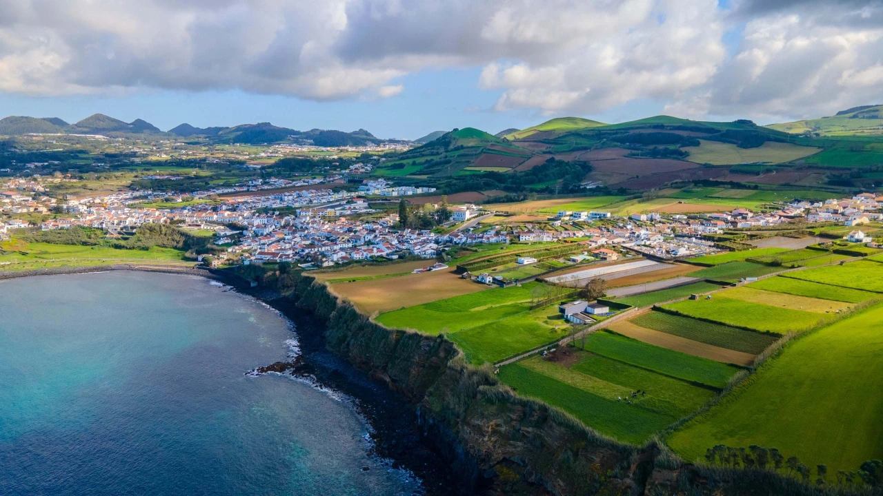Moradia T3 para Venda em Ponta Delgada (São Pedro) Foto 54