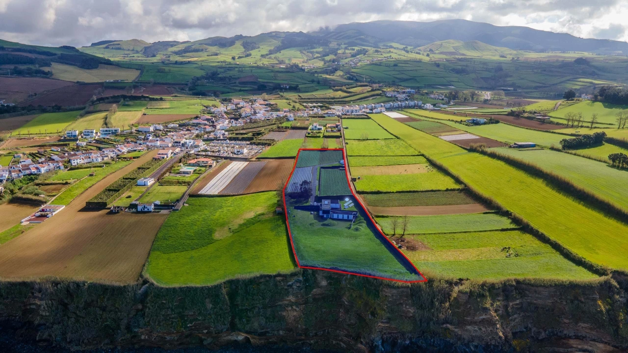 Moradia T3 para Venda em Ponta Delgada (São Pedro) Foto 53