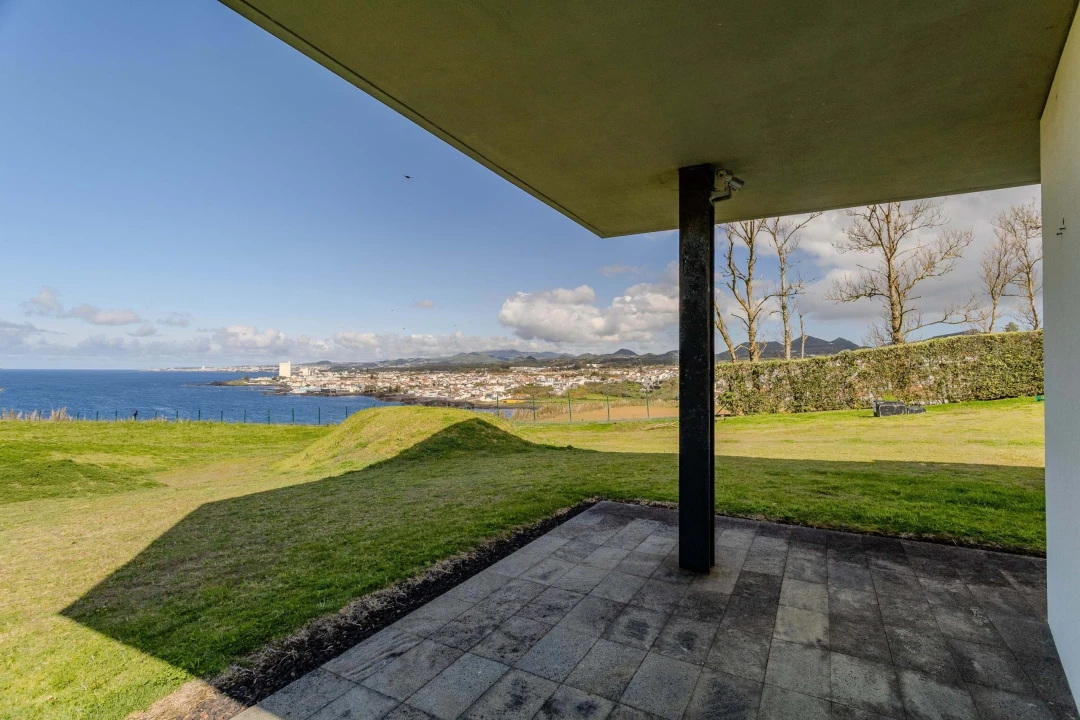 Moradia T3 para Venda em Ponta Delgada (São Pedro) Foto 1