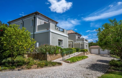 Moradia T4 para Venda em Loule (São Clemente)