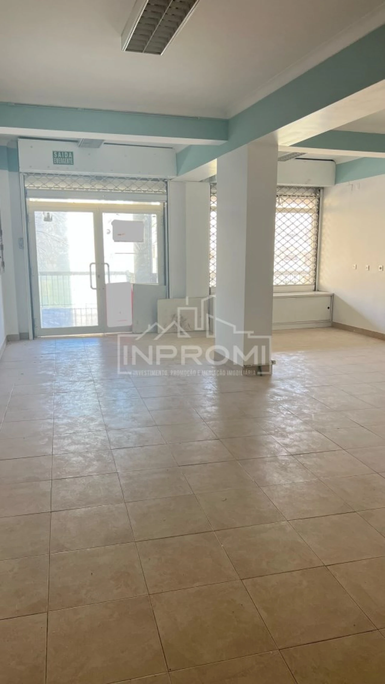 Loja para Venda em Cacém e São Marcos Foto 6