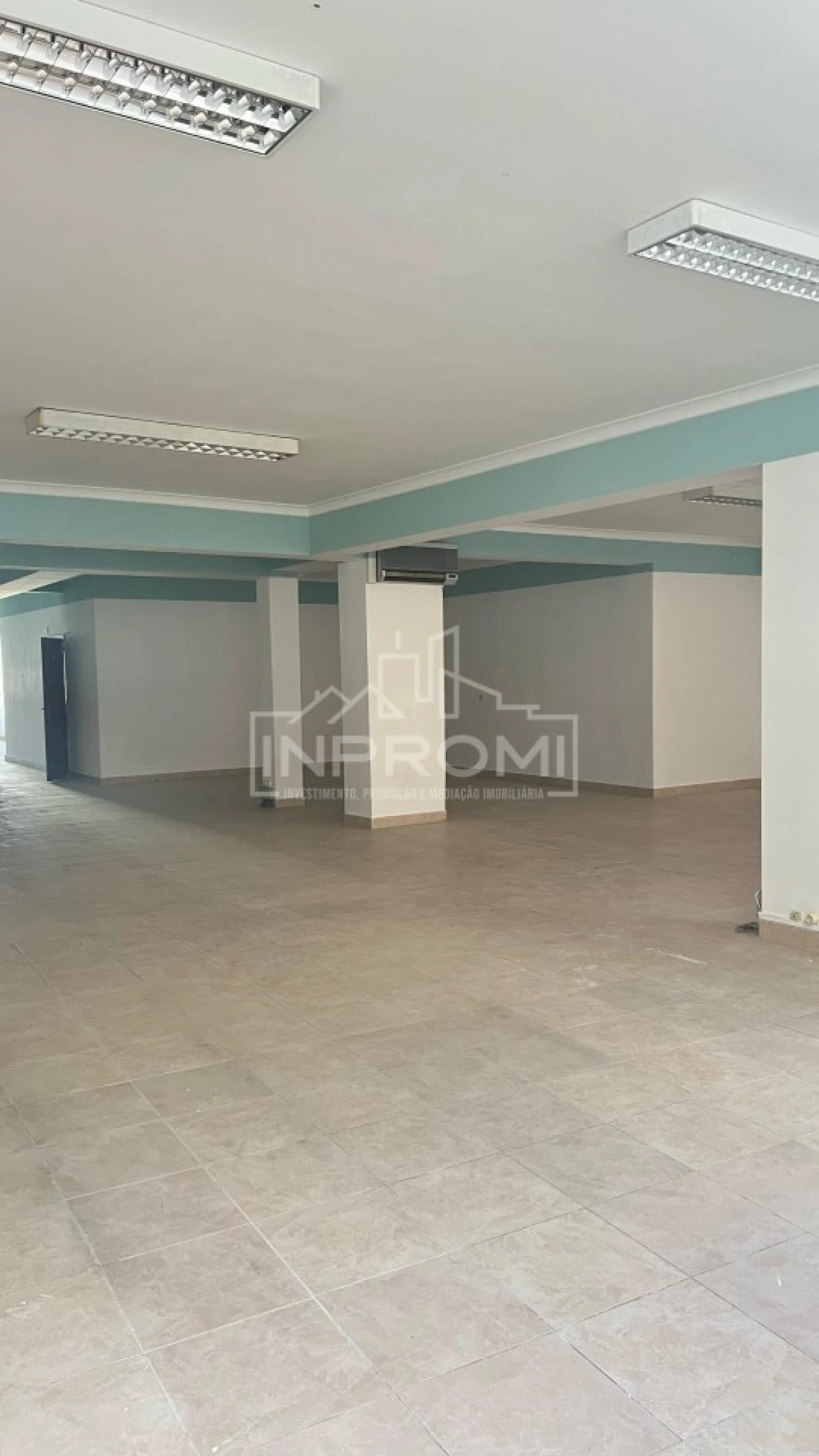 Loja para Venda em Cacém e São Marcos Foto 7