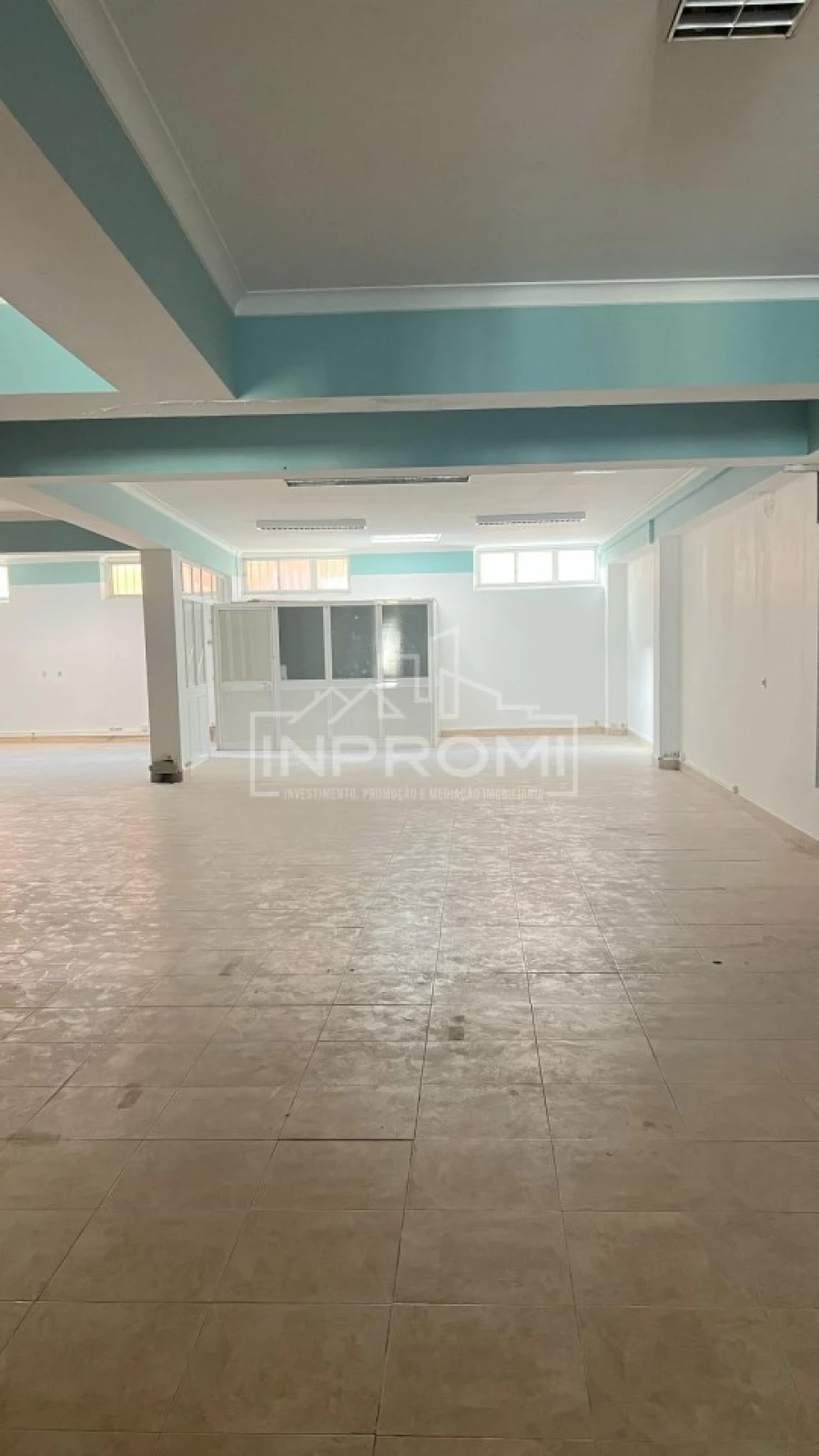 Loja para Venda em Cacém e São Marcos Foto 1