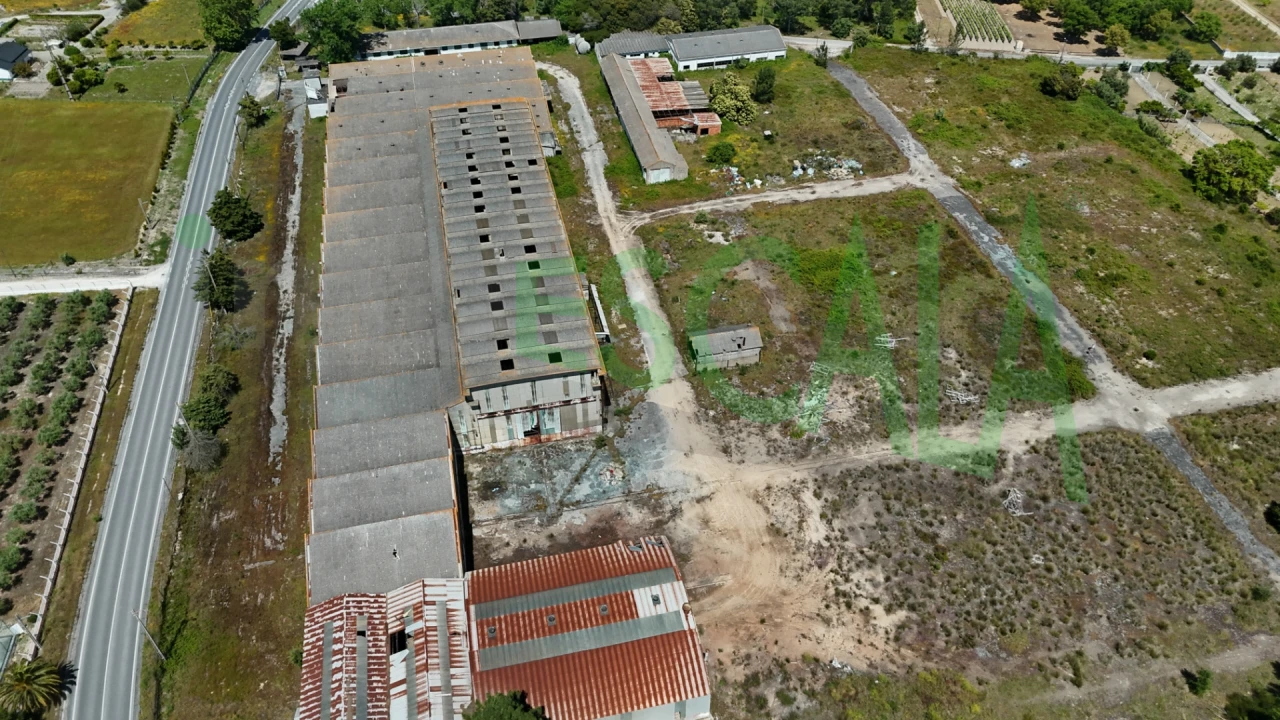 Armazém para Venda em Vale da Pedra Foto 3