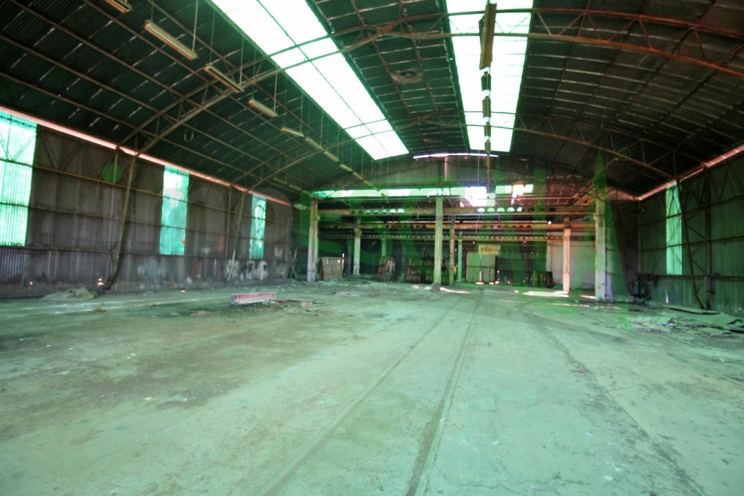 Armazém para Venda em Vale da Pedra Foto 13